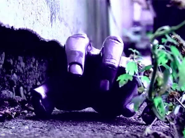 GuitarGrip hand guitar wall hanger stop animation video